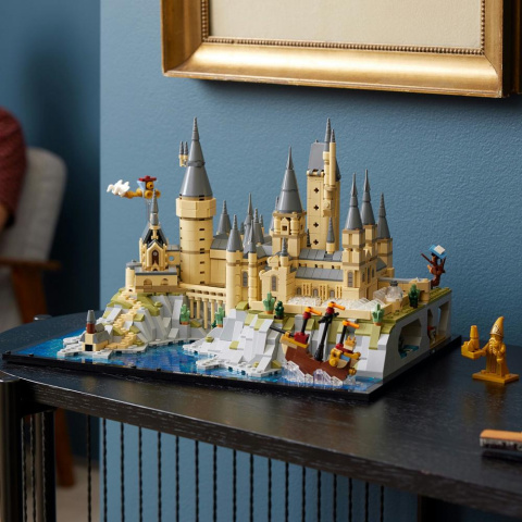 LEGO® 76419 Harry Potter™ Zamek Hogwart™ i błonia - rabat na expressbuy.pl,oryginalne LEGO. LEGO® 76419 Harry Potter™ Zamek Hogwart™ i błonia - rabat na expressbuy.pl,oryginalne LEGO.